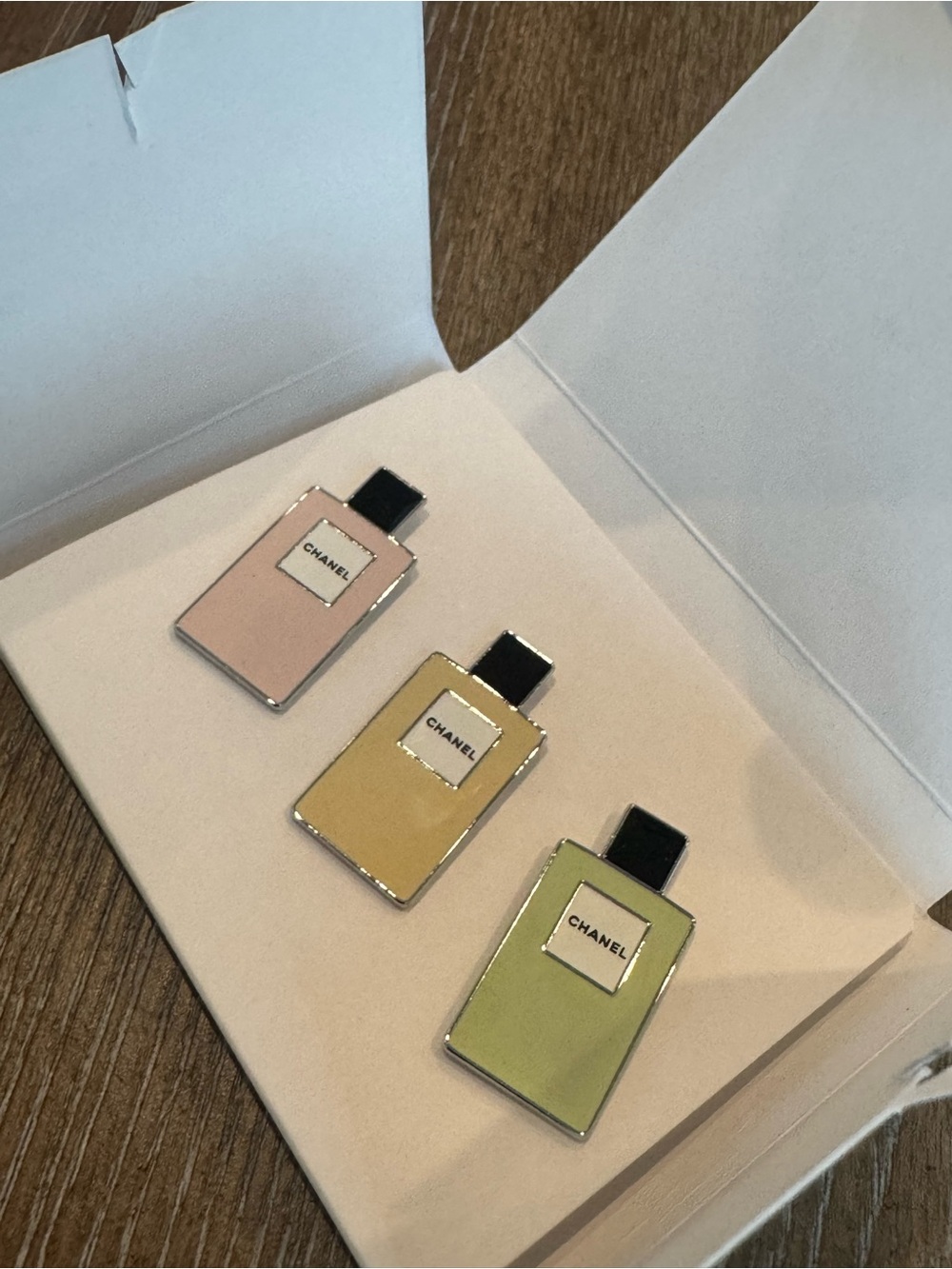 Chanel Parfums pins - Pink, Yellow, Green